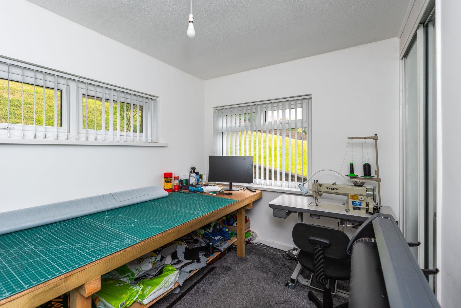 Lon Caron, Sketty, Swansea, SA2 0TW